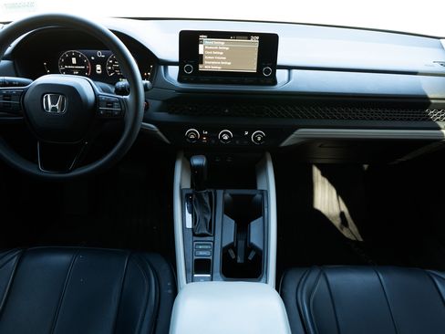 Certified 2023 Honda Accord LX image 19