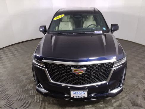Used 2021 Cadillac Escalade Premium Luxury image 3