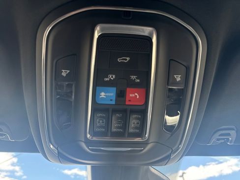 New 2026 Jeep Grand Wagoneer L Limited AWD/4WD image 22
