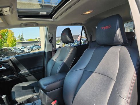 Used 2021 Toyota 4Runner Venture w/ Moonroof Package image 24