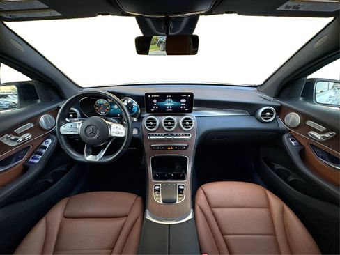 Used 2023 Mercedes-Benz GLC 300 4MATIC Coupe image 23