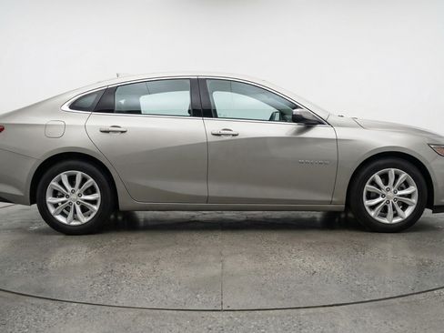 Used 2024 Chevrolet Malibu LT FWD image 11