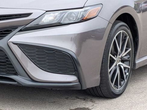 Used 2023 Toyota Camry SE w/ Cold Weather Package FWD image 11