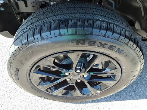 Used 2025 Jeep Wrangler Unlimited Sahara AWD/4WD image 10