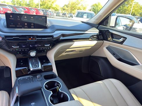 Used 2023 Acura MDX SH-AWD w/ Technology Package image 30