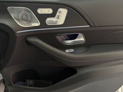 New 2026 Mercedes-Benz GLS 580 4MATIC image 23