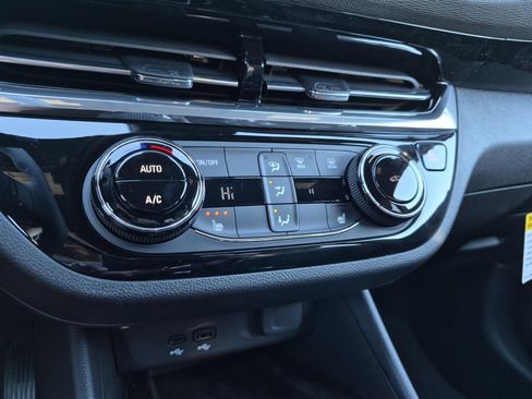 New 2026 Buick Envista Sport Touring w/ Convenience I Package FWD image 19