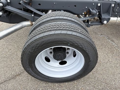 New 2026 Ford F550 4x4 Regular Cab Super Duty image 11