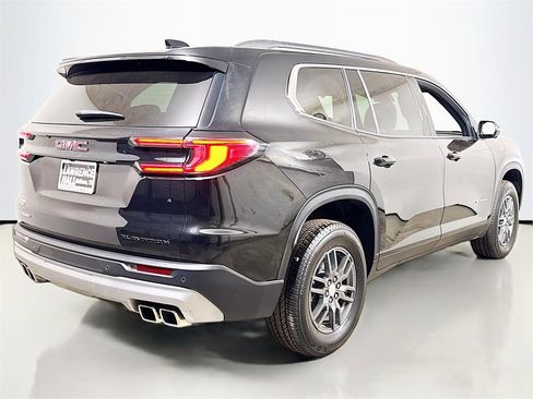 Used 2025 GMC Acadia Elevation image 4