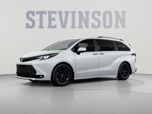 New 2026 Toyota Sienna XLE Woodland Edition AWD/4WD image 2