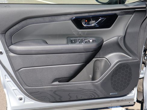 New 2025 Subaru Forester Limited image 8