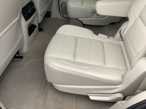 Used 2019 GMC Yukon Denali AWD/4WD image 11