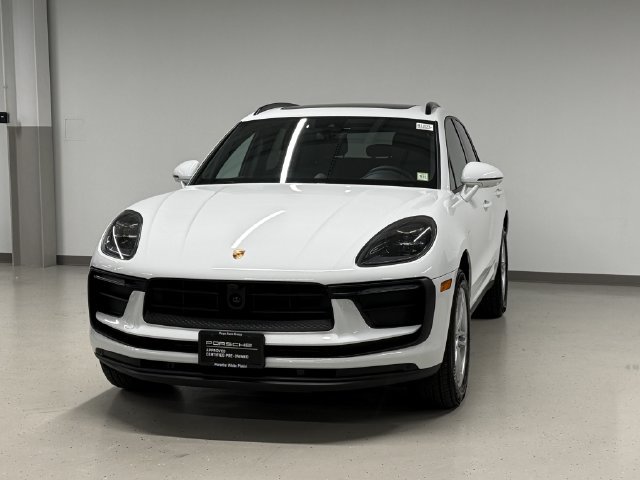 Certified 2026 Porsche Macan AWD/4WD image 1