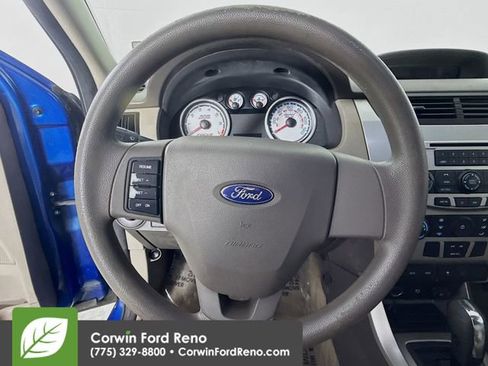 Used 2010 Ford Focus SE image 11