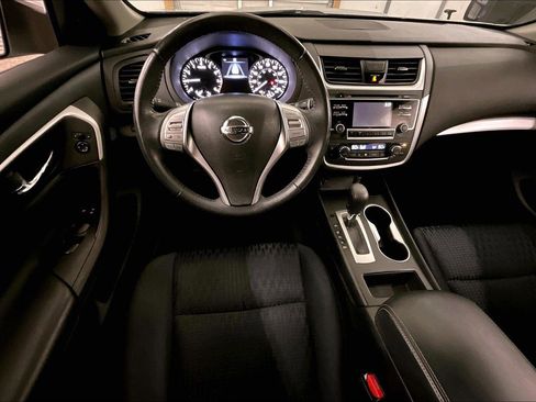 Used 2016 Nissan Altima 2.5 SV image 5