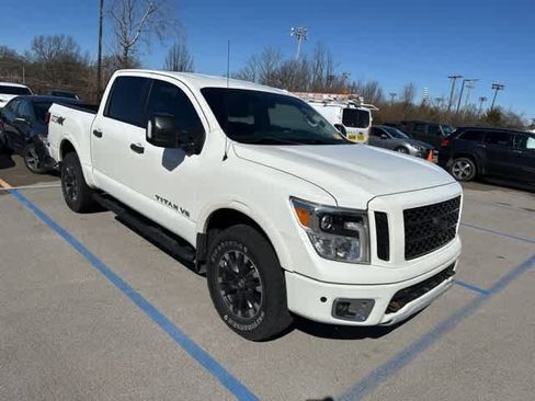 Used 2018 Nissan Titan PRO-4X w/ Pro-4x Utility Package image 19