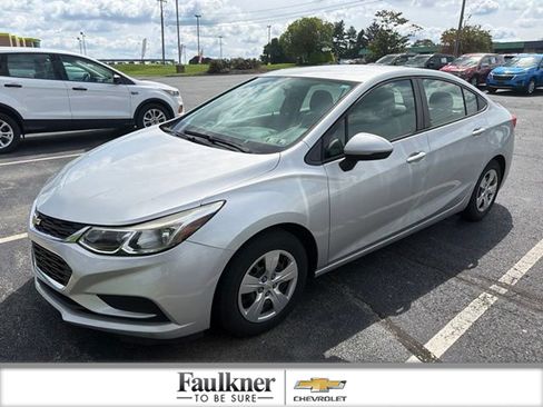 Used 2017 Chevrolet Cruze LS FWD image 1