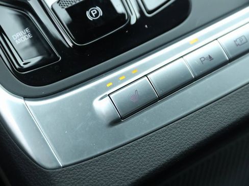 New 2025 Kia Carnival EX image 6