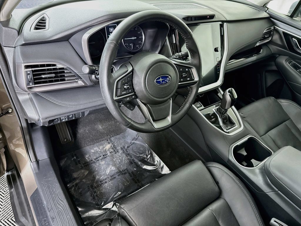 Used 2022 Subaru Outback Limited AWD/4WD image 21