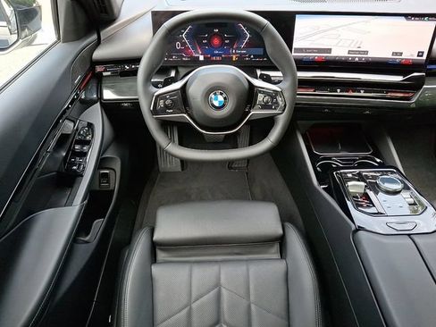 Used 2026 BMW 530i xDrive AWD/4WD image 12