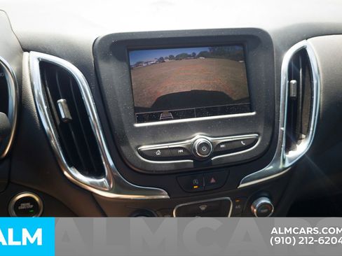 Used 2023 Chevrolet Equinox LT AWD/4WD image 10