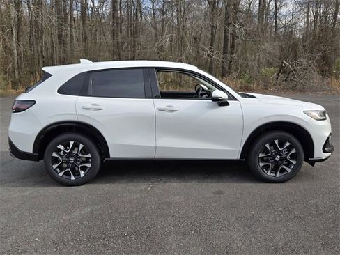 New 2026 Honda HR-V EX-L image 2