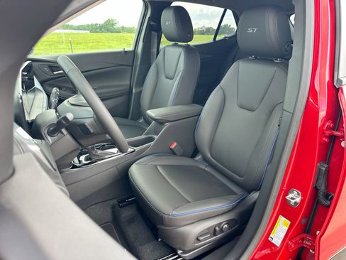 New 2026 Buick Encore GX Sport Touring w/ Advanced Technology Package FWD image 11