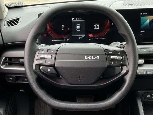 Used 2025 Kia K4 LXS image 20
