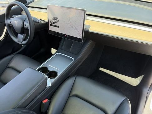 Used 2021 Tesla Model Y Long Range AWD/4WD image 13