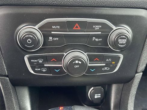 Used 2023 Dodge Charger SXT image 28