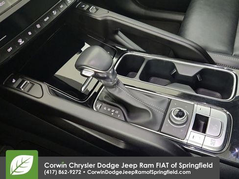 Used 2025 Kia Telluride S AWD/4WD image 27