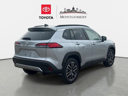 Used 2026 Toyota Corolla Cross XLE w/ Convenience Package image 3