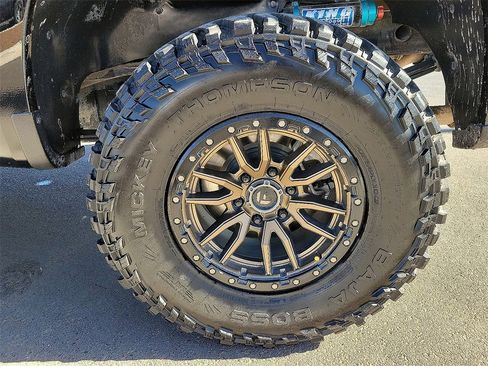 Used 2019 Chevrolet Silverado 1500 High Country w/ Technology Package image 10