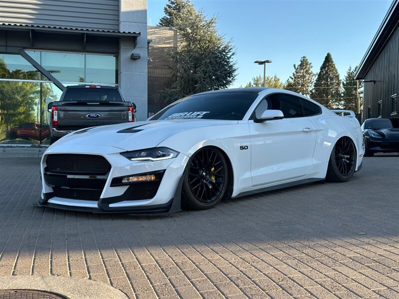 Used 2018 Ford Mustang GT Premium w/ GT Performance Package RWD image 7