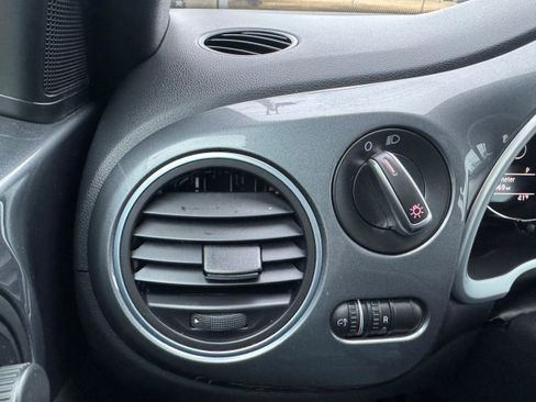 Used 2013 Volkswagen Beetle 2.5 FWD image 11