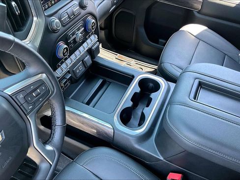 Used 2022 Chevrolet Silverado 2500 LTZ w/ LTZ Plus Package AWD/4WD image 19