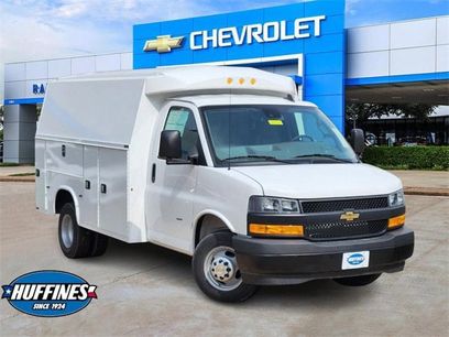 New 2025 Chevrolet Express 3500 w/ Power Convenience Package