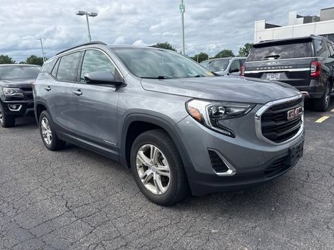 Used 2019 GMC Terrain SLE w/ Driver Convenience Package AWD/4WD image 3