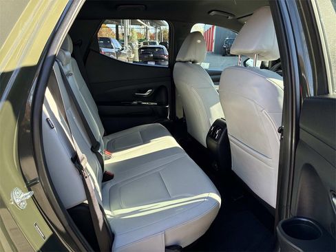 Used 2025 Hyundai Santa Cruz SEL image 11