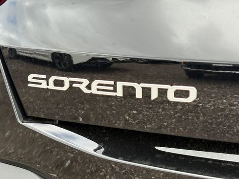 New 2026 Kia Sorento LX FWD image 10