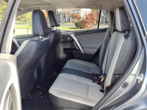 Used 2018 Toyota RAV4 Limited image 5