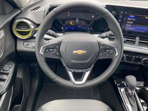 New 2026 Chevrolet Trax LT w/ Driver Confidence Package image 6