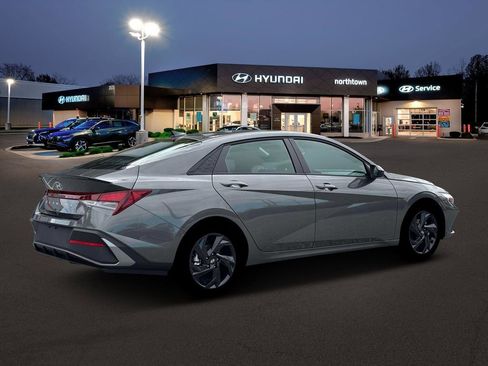 New 2026 Hyundai Elantra Sport image 8
