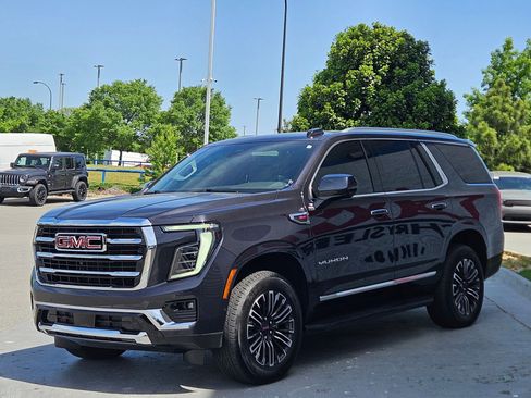 Used 2025 GMC Yukon Elevation AWD/4WD image 3