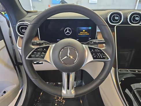Used 2024 Mercedes-Benz GLC 300 4MATIC image 20