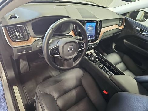 Used 2023 Volvo XC60 B5 Plus w/ Climate Package AWD/4WD image 16