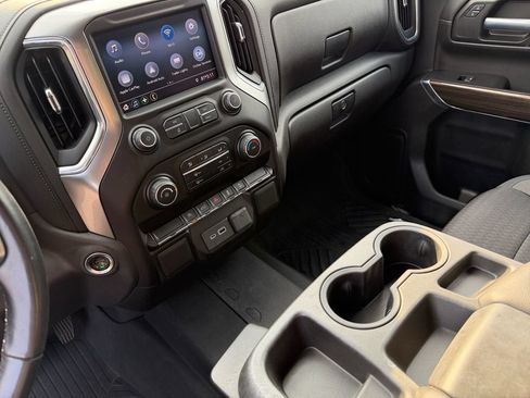 Used 2020 Chevrolet Silverado 1500 LT Trail Boss AWD/4WD image 18