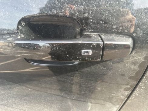 Used 2023 GMC Acadia AT4 w/ Technology Package image 10