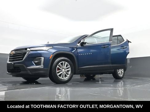 Used 2023 Chevrolet Traverse LT AWD/4WD image 33