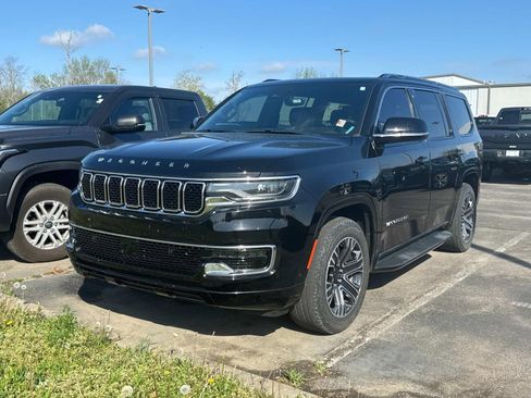 Used 2023 Jeep Wagoneer 4WD w/ Premium Group I image 8